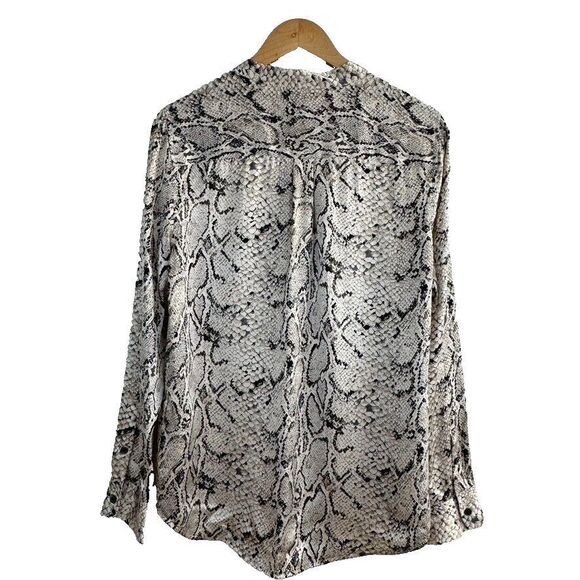 Equipment Shirt Top Womens Size M Snake Print Long-Sleeve Button Silk Blouse - Picture 4 of 10